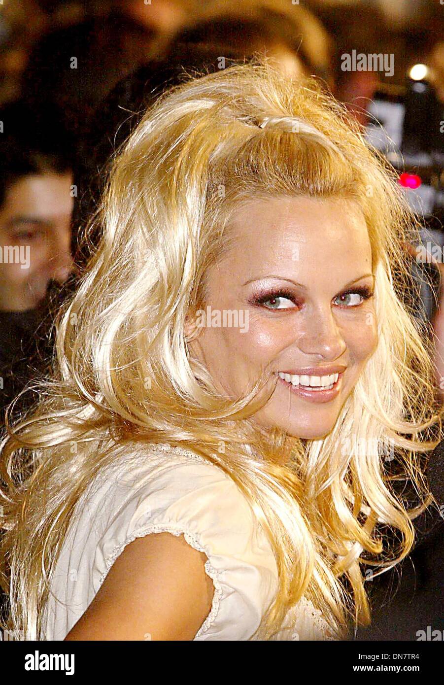 Nov. 14, 2002 - PAMELA ANDERSON.MTV EUROPE MUSIC AWARDS, PALAU SANT