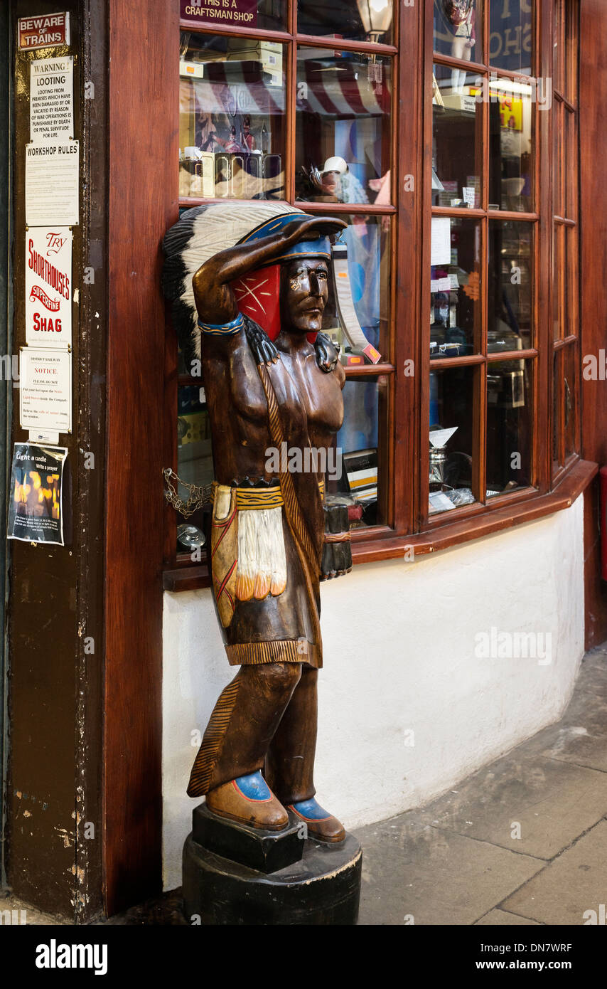 Cigar shop indian hires stock photography and images Alamy
