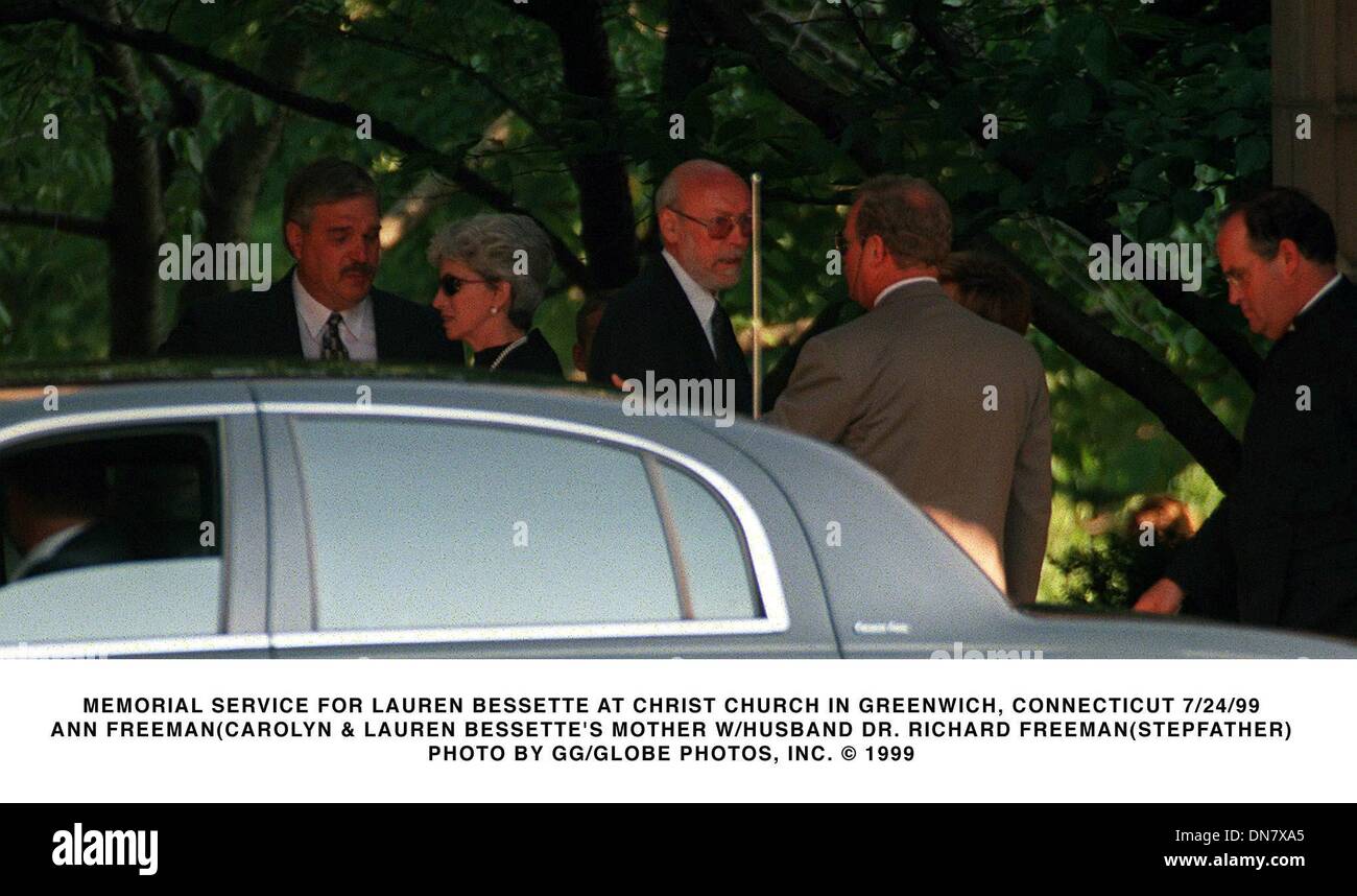 July 24, 1999 - 07/24/99.MEMORIAL SERVICE FOR LAUREN BESSETTE AT.CHRIST
