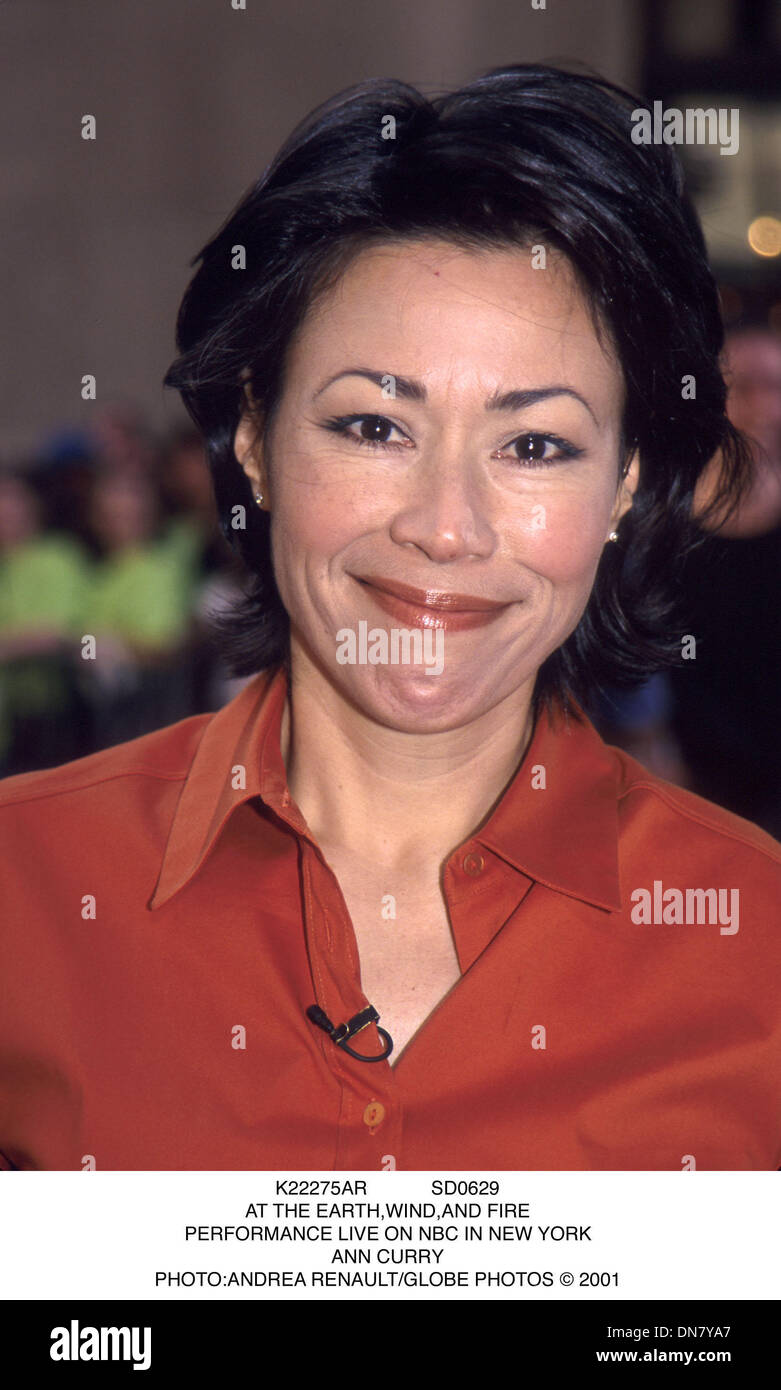 Ann curry 2001 hi-res stock photography and images - Alamy