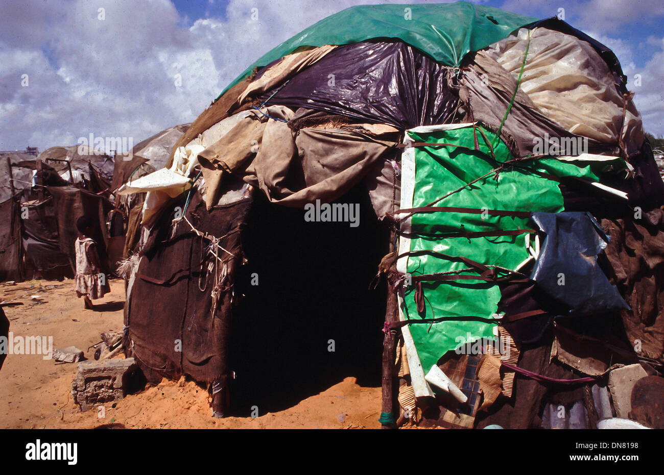 Nov. 30, 1993 - Mogadishu, Somalia - Makeshift hut made of rubbish bags and wood on the outskirts of Mogadishu-Somalia. (Credit Image: © Theodore Liasi/ZUMAPRESS.com) Stock Photo