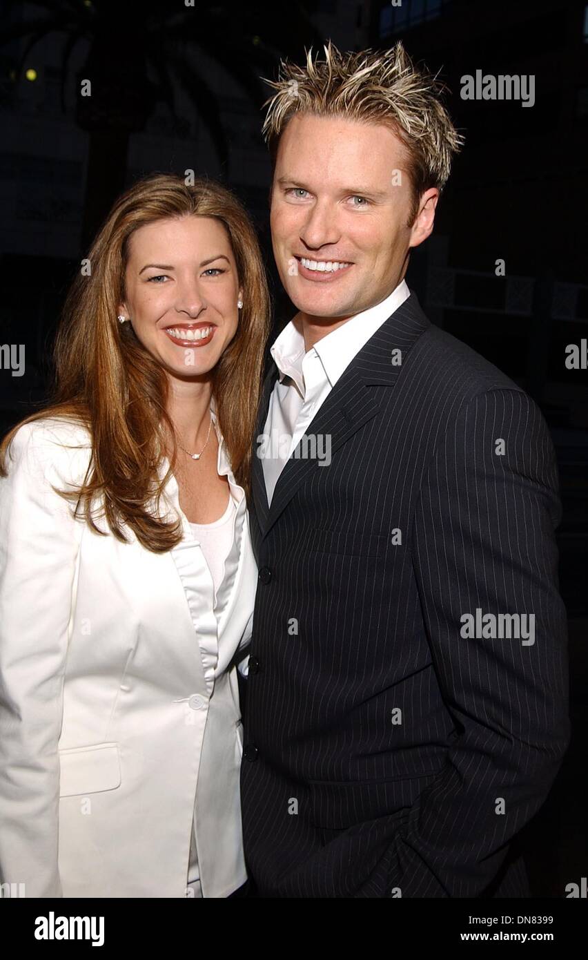 Apr 9 2002 k24641ag frailty premiere at laemmle santa monica