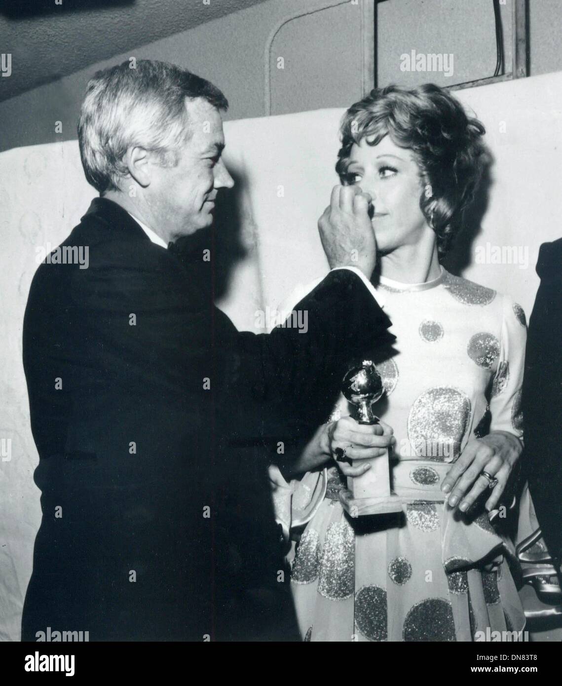 Nov. 21, 2002 - USA - CAROL BURNETT AND JOE HAMILTON.(Credit Image