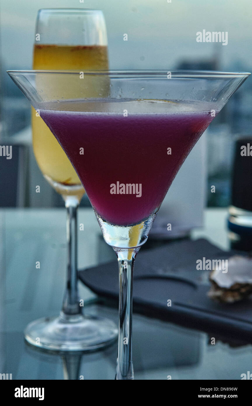 Tanqueray gin hires stock photography and images Alamy