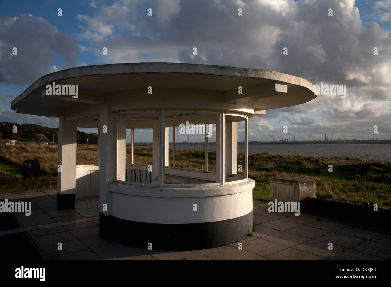 beach shelter (1930) weston shore southampton water hampshire england Stock Photo