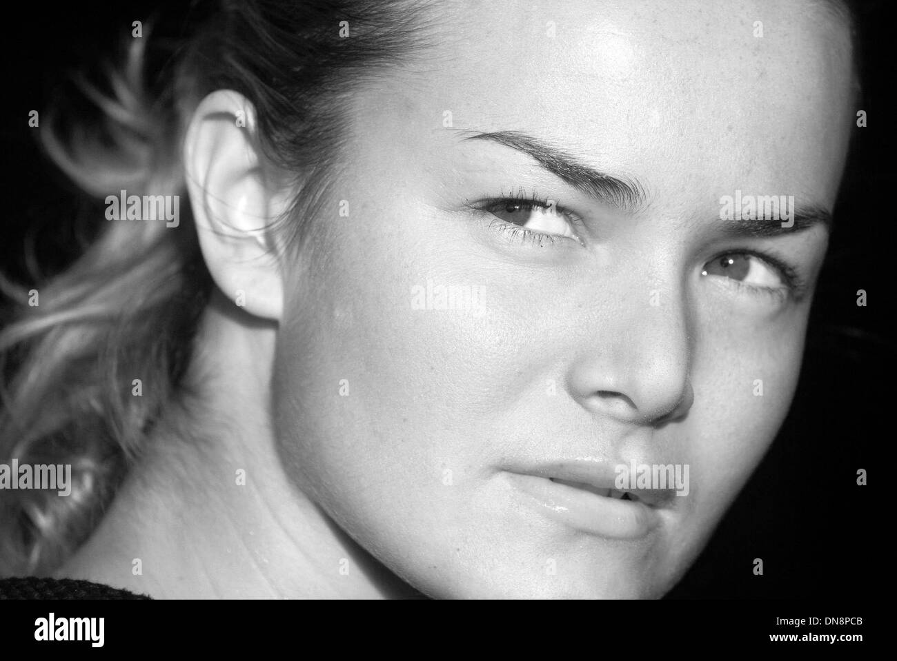 Dec. 15, 2002 - PORTUGAL  Great Britain - K39590.20031215: PORTUGAL: Portuguese model Evelina Pereira. Evelina Pereira is a renowned model in Portugal, where she participated in The Supermodel of the Year, tv comercials and in several magazine editorials (Cosmopolitan, Elle...), among other activities. At an international level, she has already worked in Italy, USA and France (Give Stock Photo
