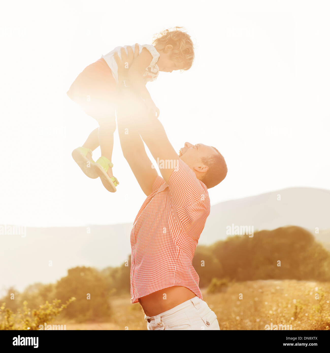 Здорово быть папой. Здоровый папа надпись. Здорово быть папой. Презентация папа мама я здоровая семья. Папа и сын.