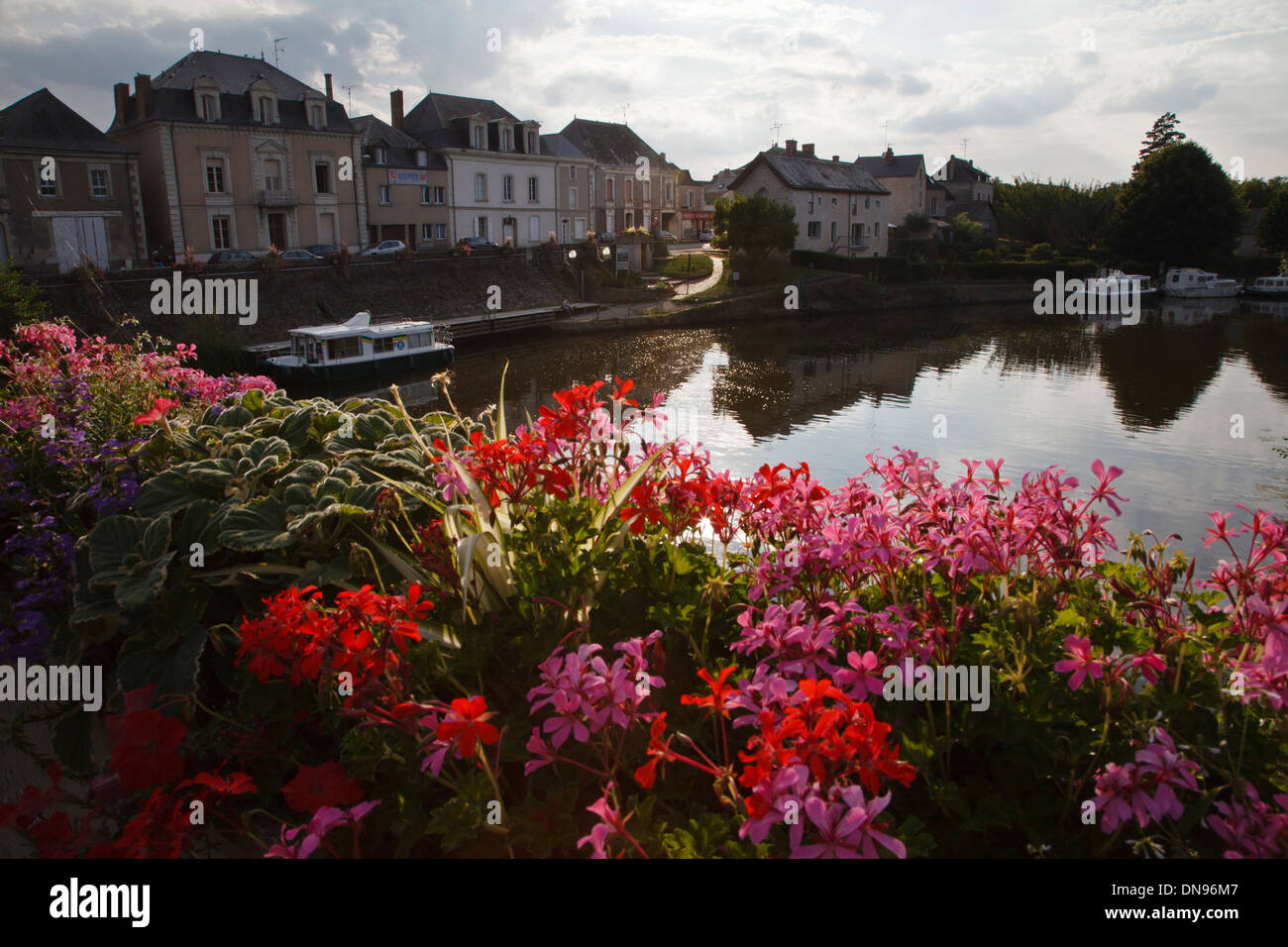 Evening sunshine on the River Oudon at Le Lion-d'Angers, Pays de la Loire, France Stock Photo