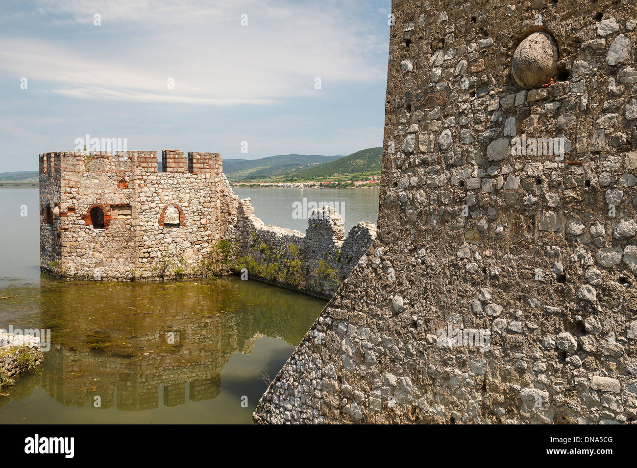 Iron gates danube hires stock photography and images Alamy