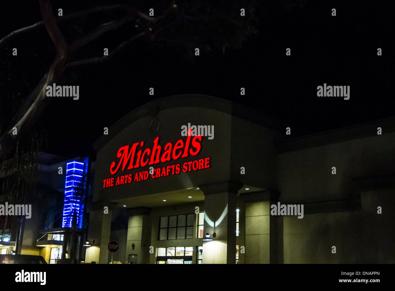 Michaels store storefront hi-res stock photography and images - Alamy