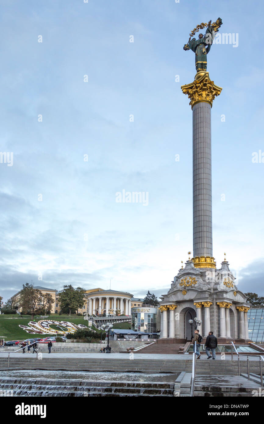 Kiev Independence Square, Berehynia, (Maidan Nezalezhnosti Майдан Незалежності), Ukraine Stock Photo