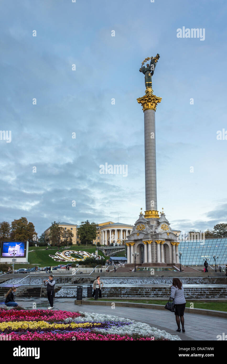 Kiev Independence Square, Berehynia, (Maidan Nezalezhnosti Майдан Незалежності), Ukraine Stock Photo