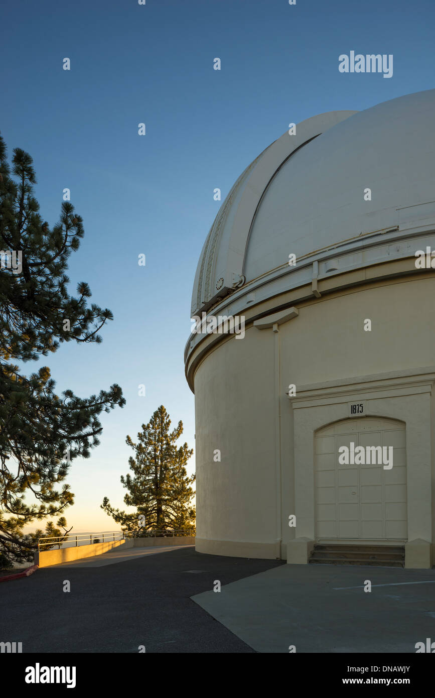 Lick observatory telescope hires stock photography and images Alamy