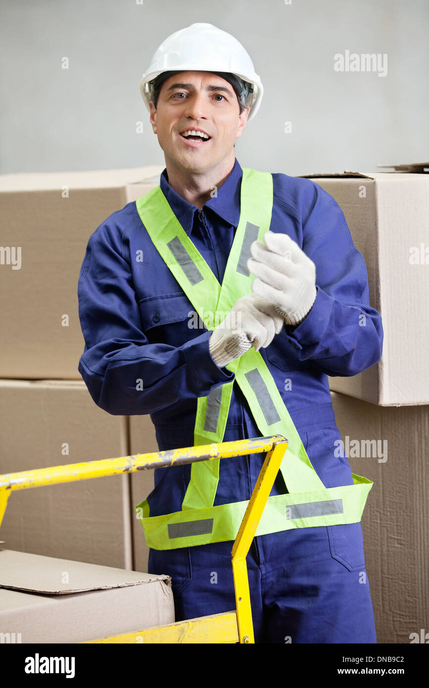 Filing Foreman Foreman At Warehouse Stock Photo - Alamy