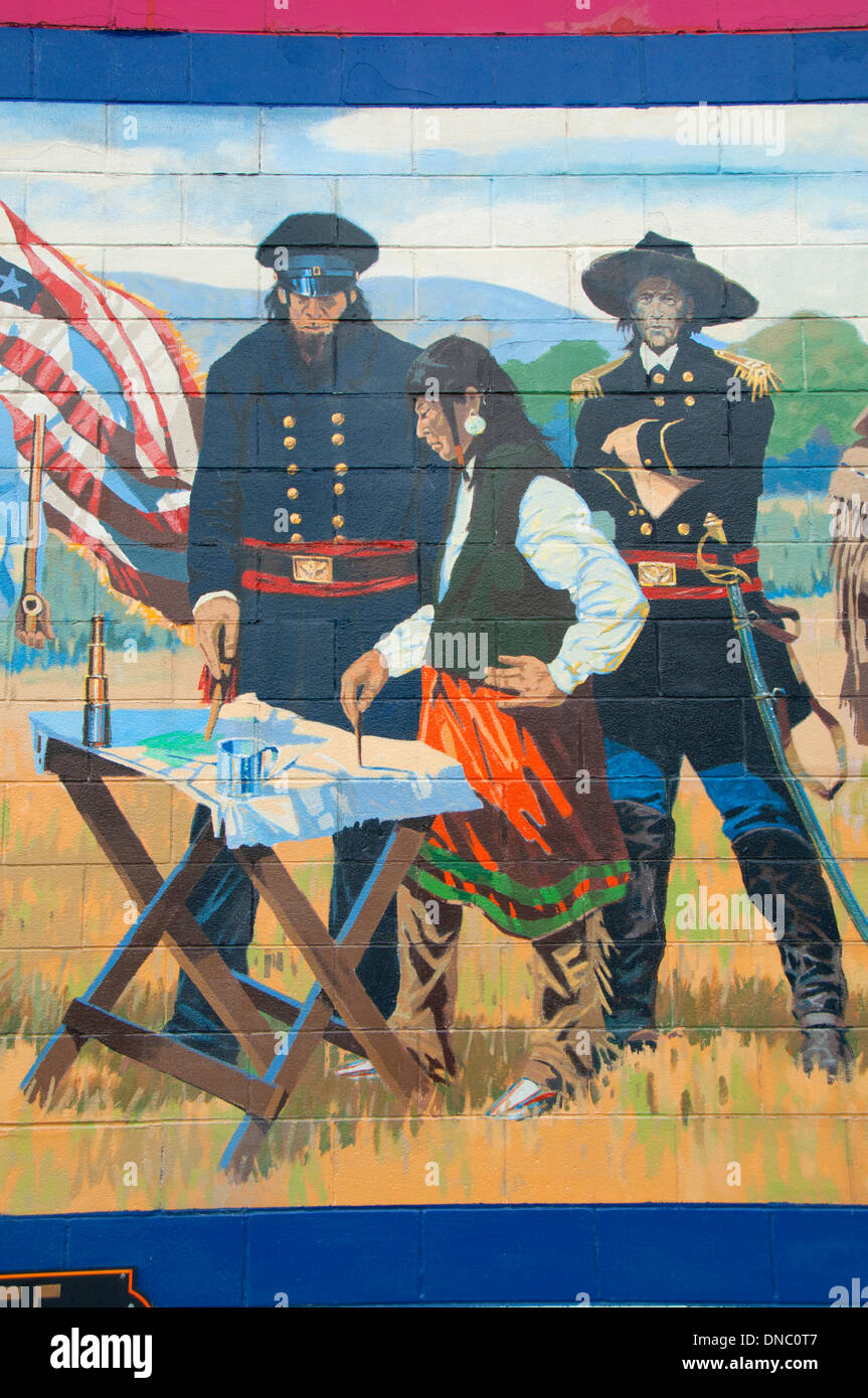 Peace Treaty of 1855 mural, The Dalles, Columbia River Gorge National Scenic Area, Oregon Stock Photo