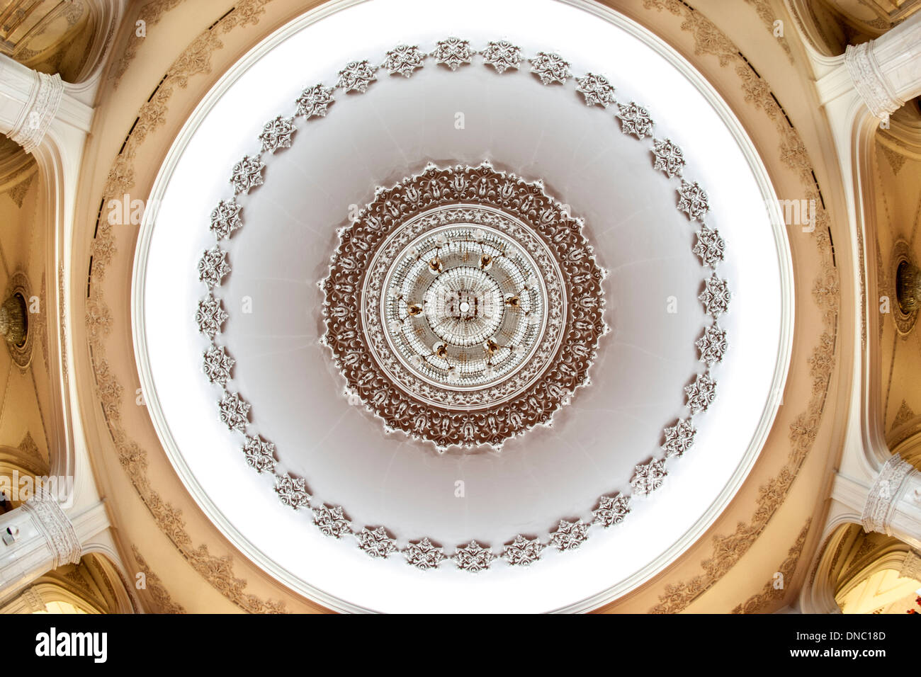 Circular rooms hi-res stock photography and images - Alamy