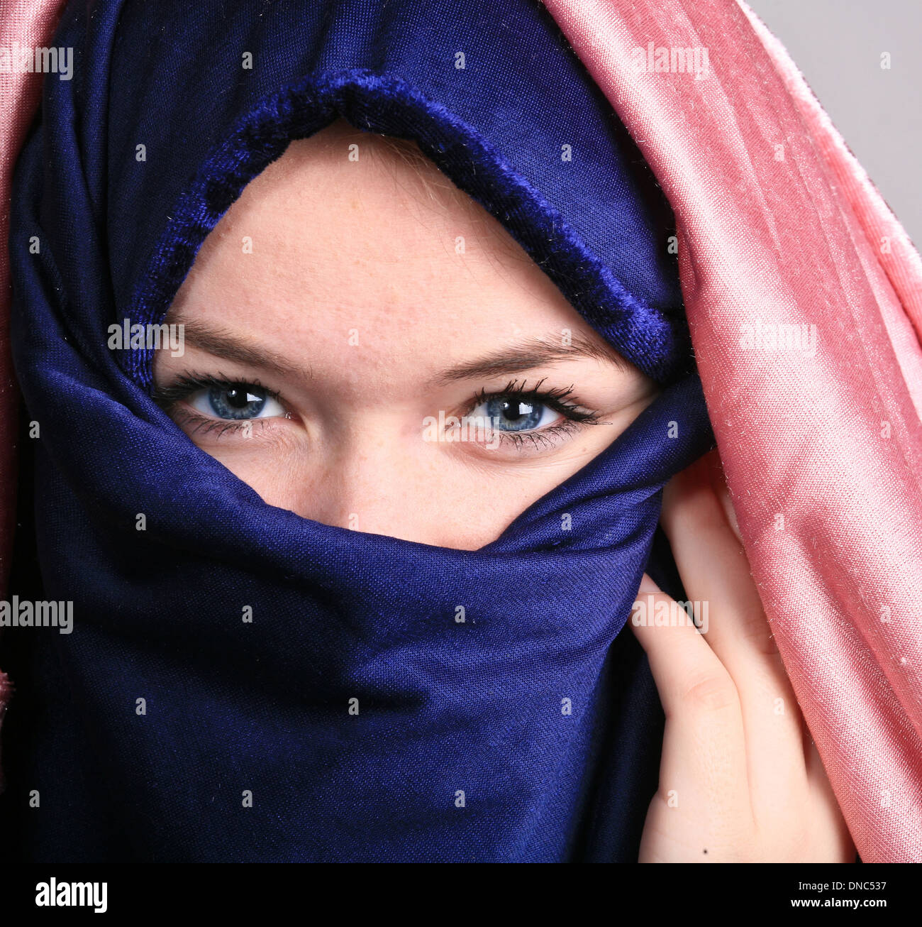 Niqab girl hi-res stock photography and images - Page 2 - Alamy