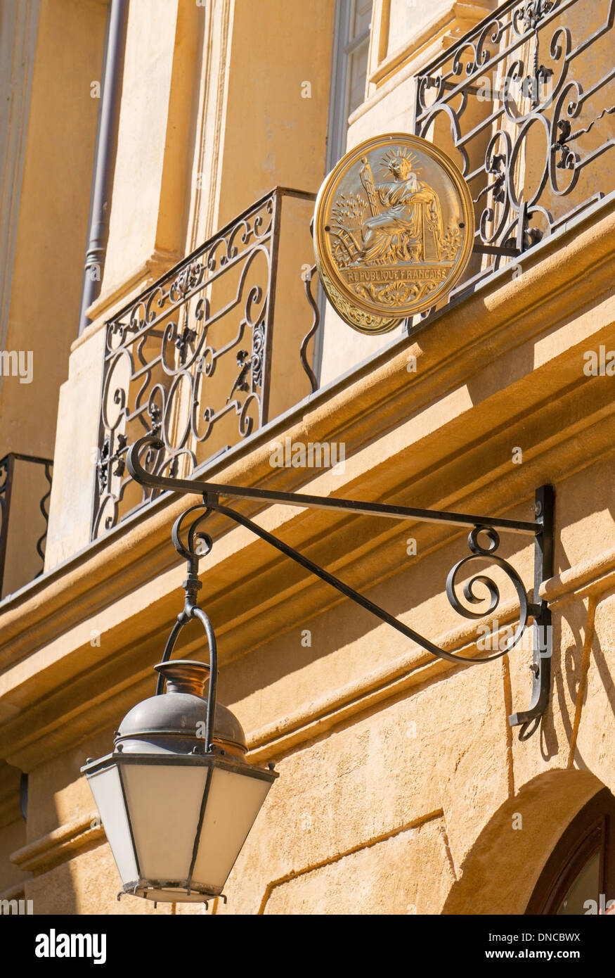 Grand Sceau De La Republique Francaise Sign And Lamp Outside Notary S Office In Aix En Provence France Europe Stock Photo Alamy