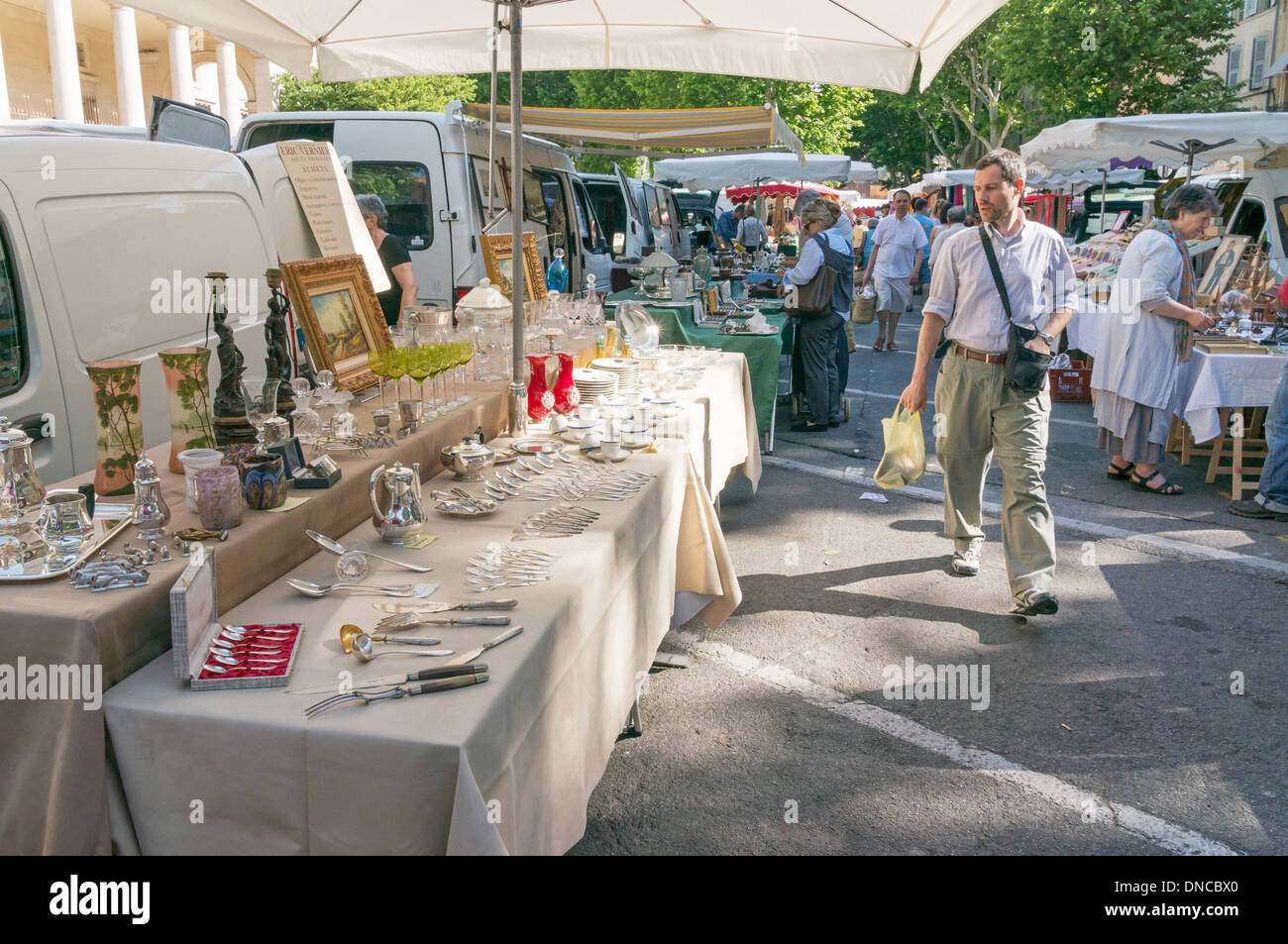 Market at aix en provence hi-res stock photography and images - Alamy