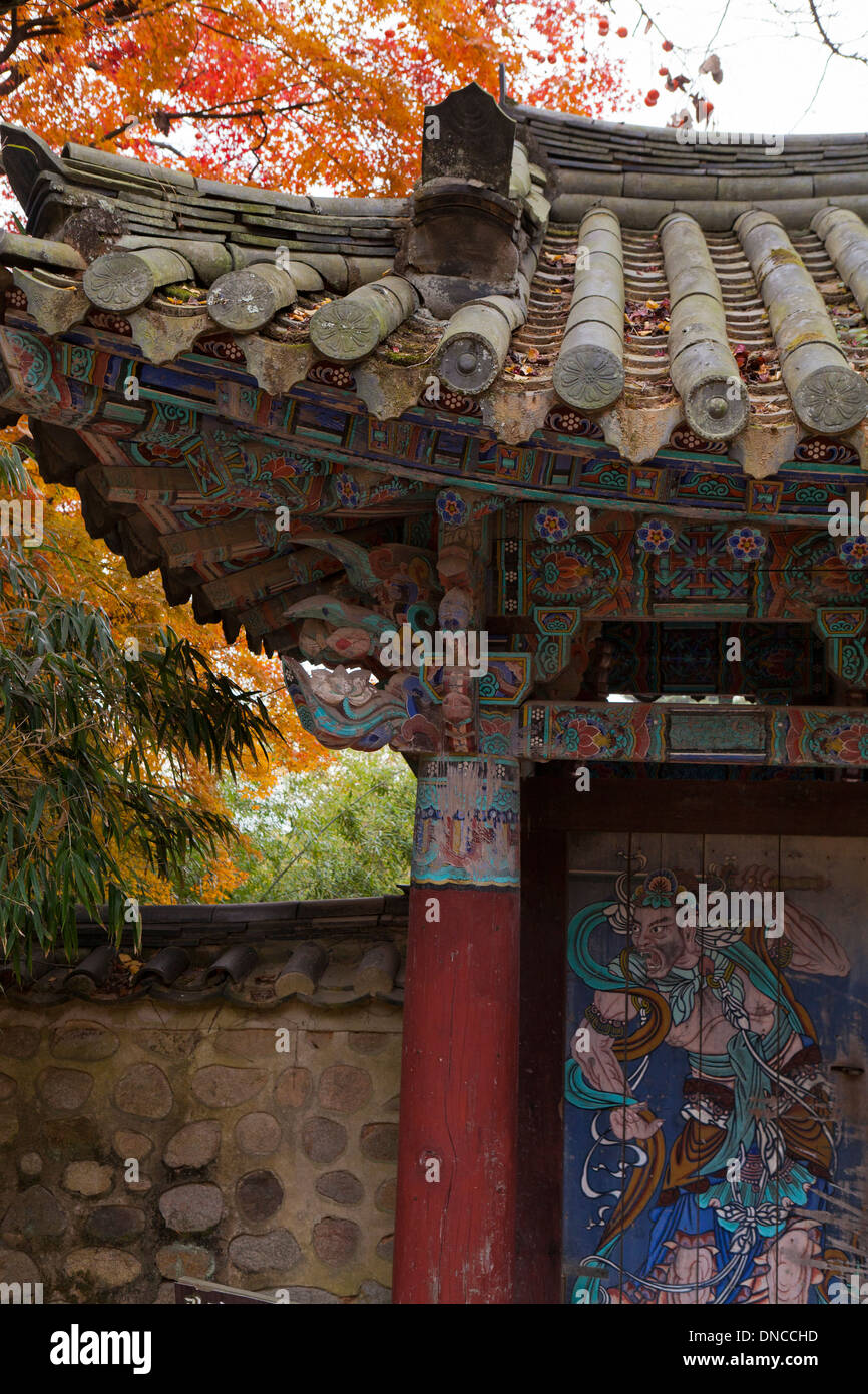 Hanok (traditional Korean architecture) detail on temple gate - Gyeongju, South Korea Stock Photo
