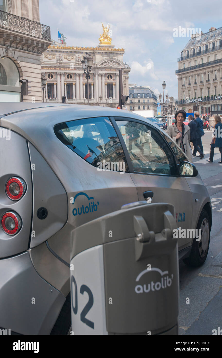 Paris - Autolib electric car sharing in front of Opera Garnier Stock Photo