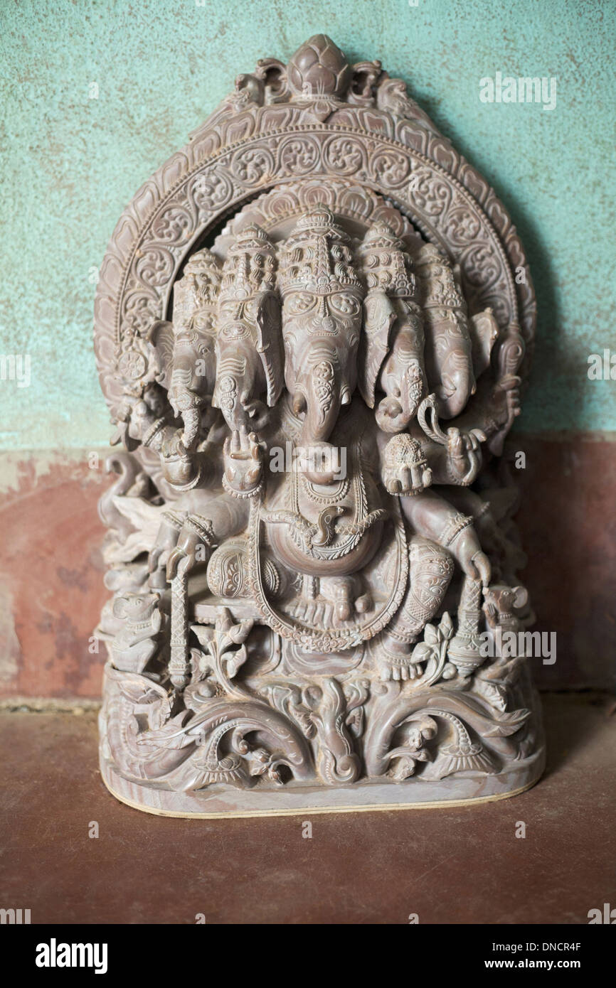 Sculpture of Panchmukhi (Five heads) Ganpati, Near Dhauli, India Stock Photo