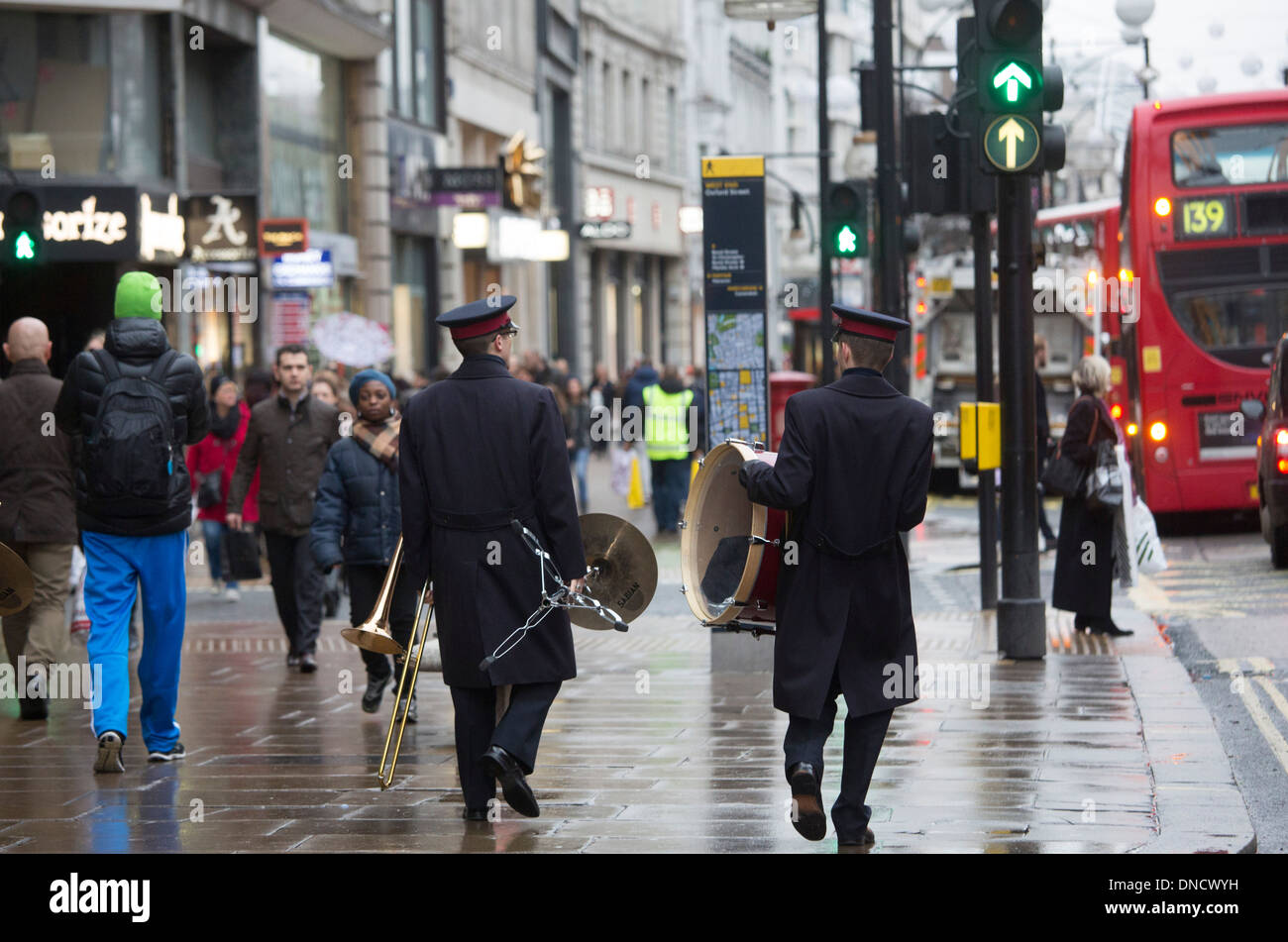 Sales christmas oxford street hires stock photography and images Alamy