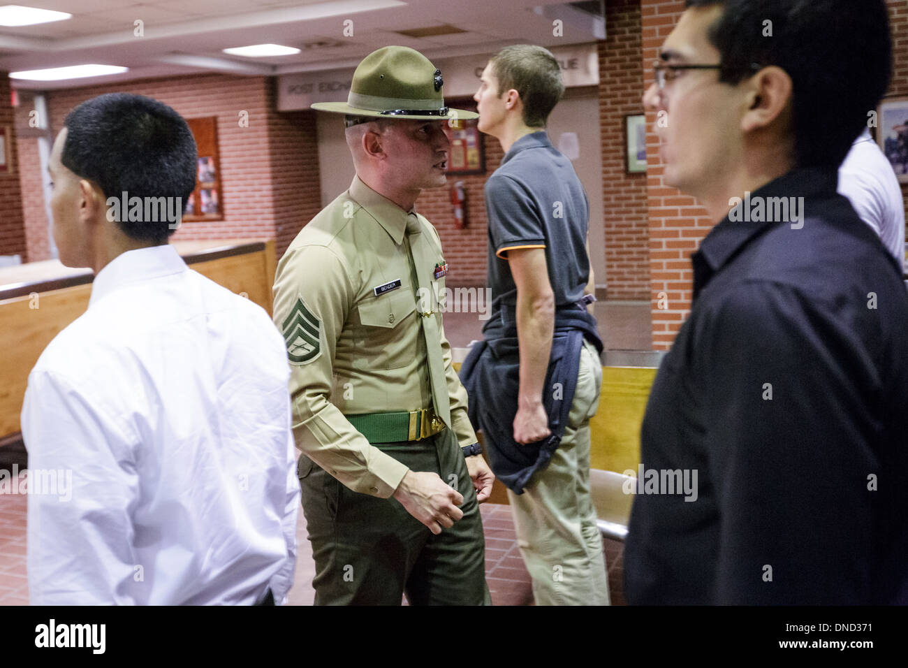 Drill sergeant yelling hires stock photography and images Alamy