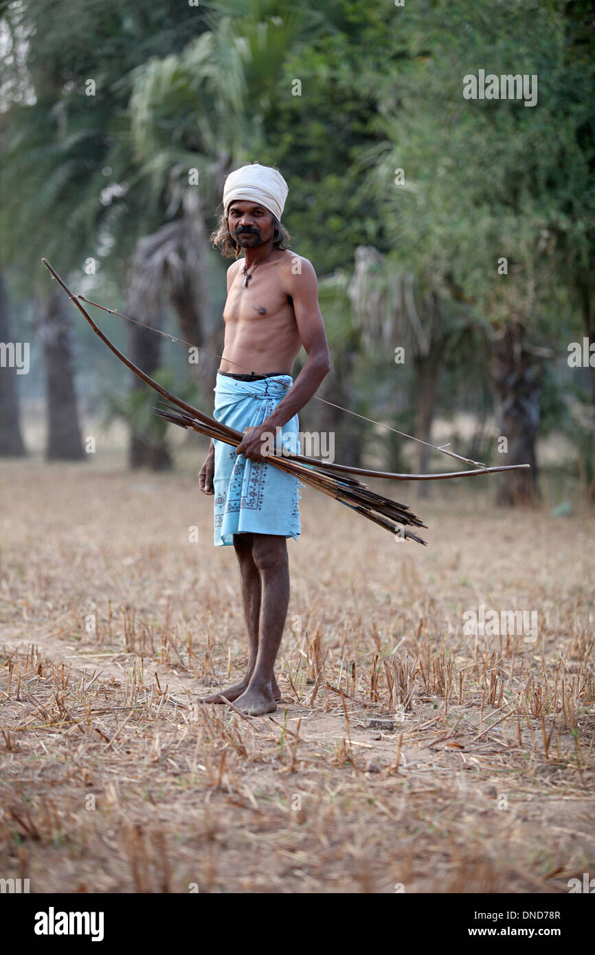 Bow arrow hunt hires stock photography and images Alamy