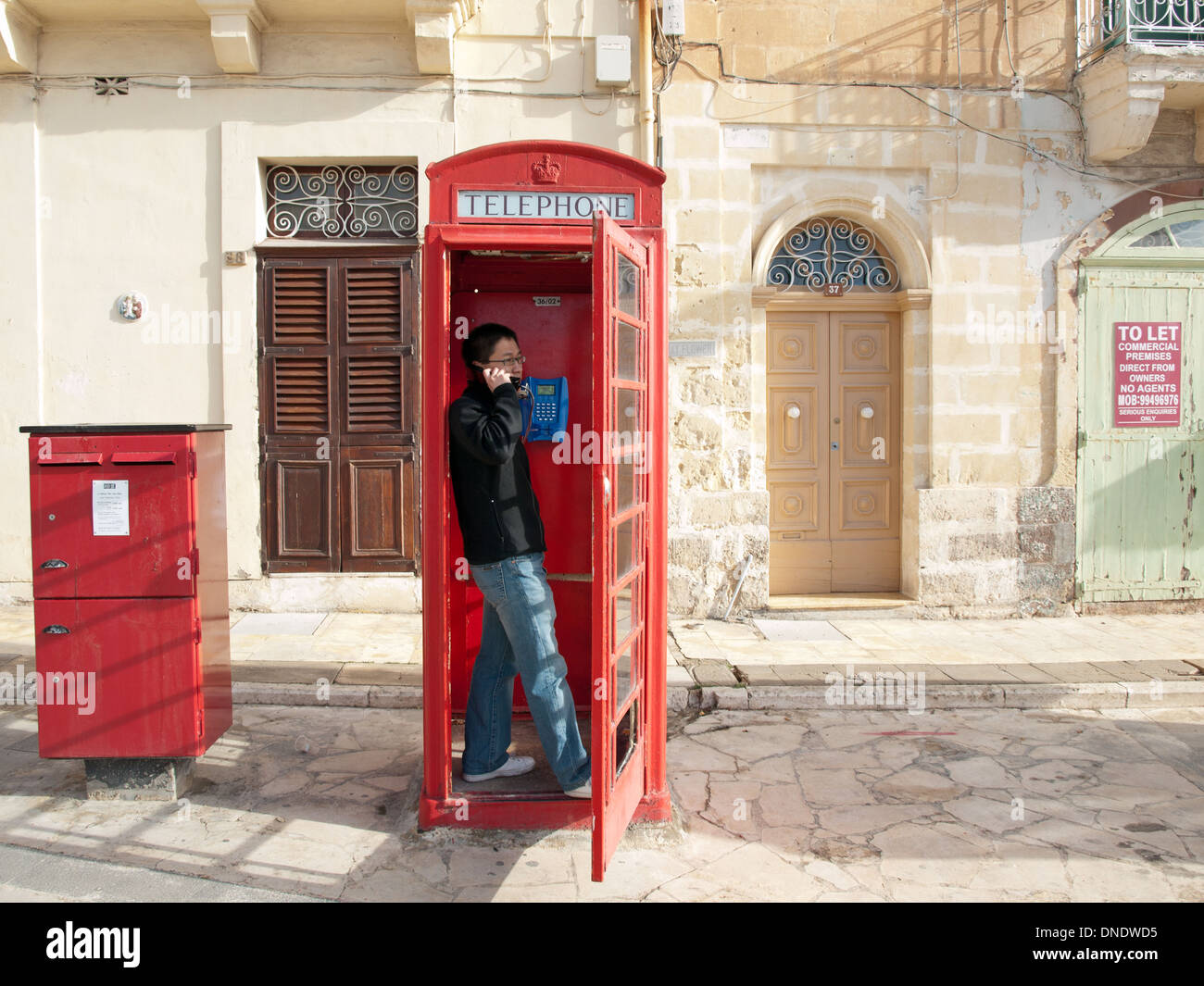 Telephone booth hi-res stock photography and images - Alamy