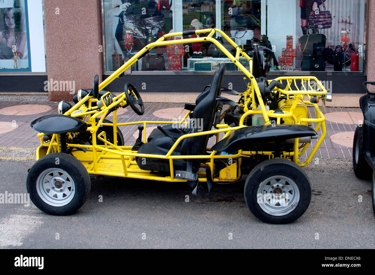Yellow beach buggy hi res stock photography and images Alamy