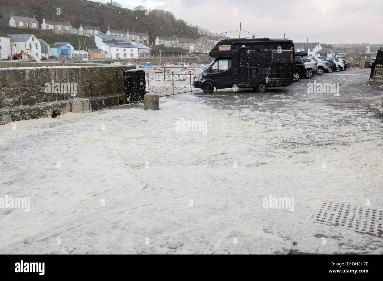 Christmas Eve winter storm with large seas and heavy winds batter
