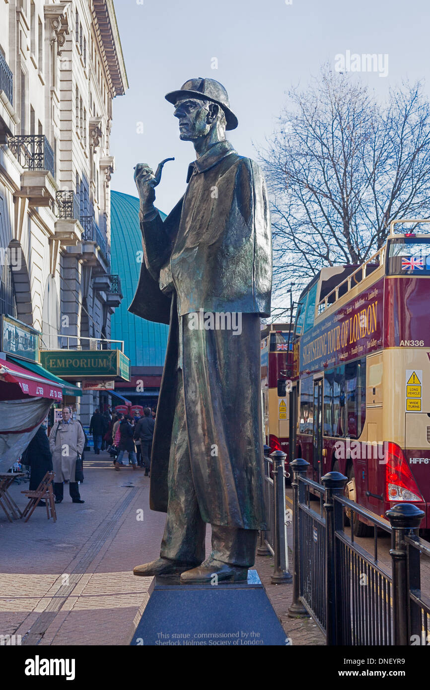 London, Marylebone Road   The statue of Sherlock Holmes by John Doubleday Stock Photo