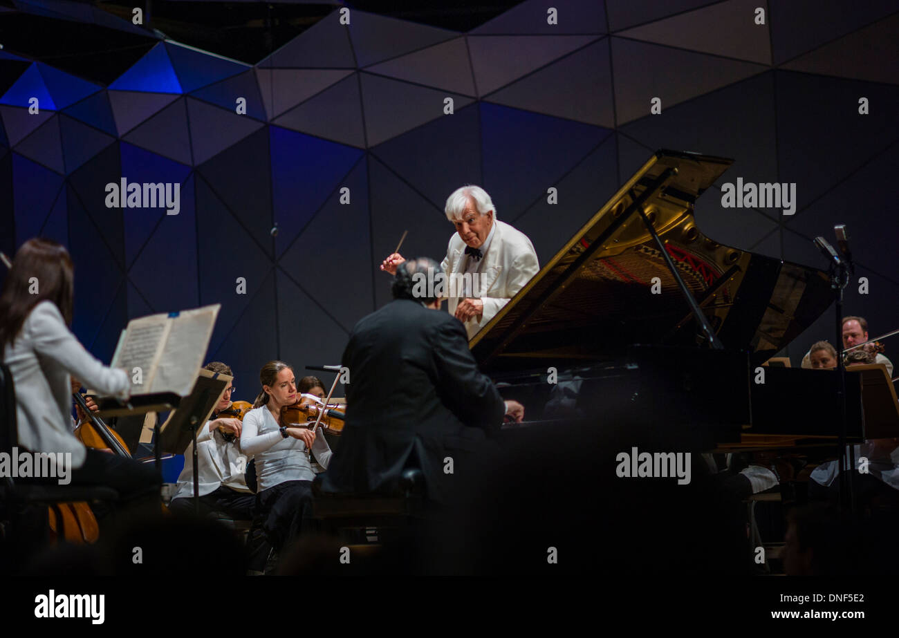 YEFIM BRONFMAN & CHRISTOPH VON DOHNANYI BEETHOVEN PIANO CONCERTO NO. 3 TANGLEWOOD MUSIC FESTIVAL LENOX MASSACHUSETTS Stock Photo