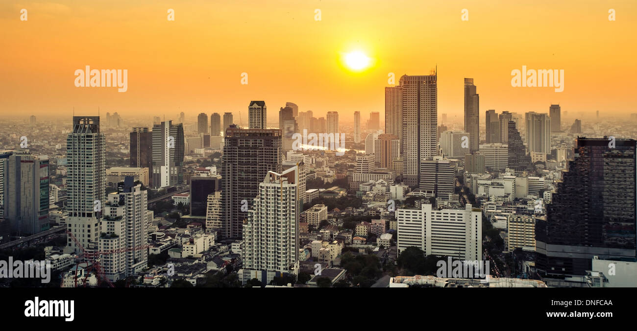 Bangkok downtown sunset light roof hi-res stock photography and images ...
