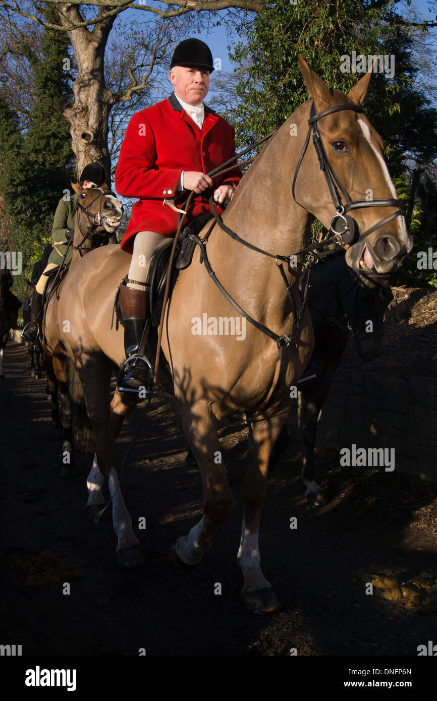 Wentbridge, West Yorkshire, UK. 26th Dec, 2013. Member of the The Badsworth & Bramham Moor club on the annual Boxing day meet in the village of Wentbridge, West Yorkshire Credit:  chris mcloughlin/Alamy Live News Stock Photo