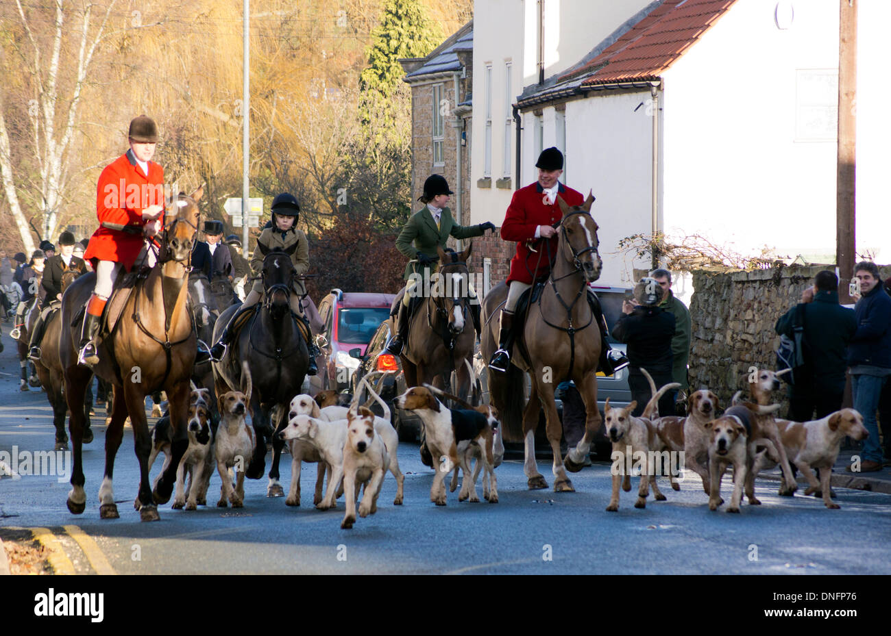 Wentbridge, West Yorkshire, UK. 26th Dec, 2013. Member of the The Badsworth & Bramham Moor club on the annual Boxing day meet in the village of Wentbridge, West Yorkshire Credit:  chris mcloughlin/Alamy Live News Stock Photo