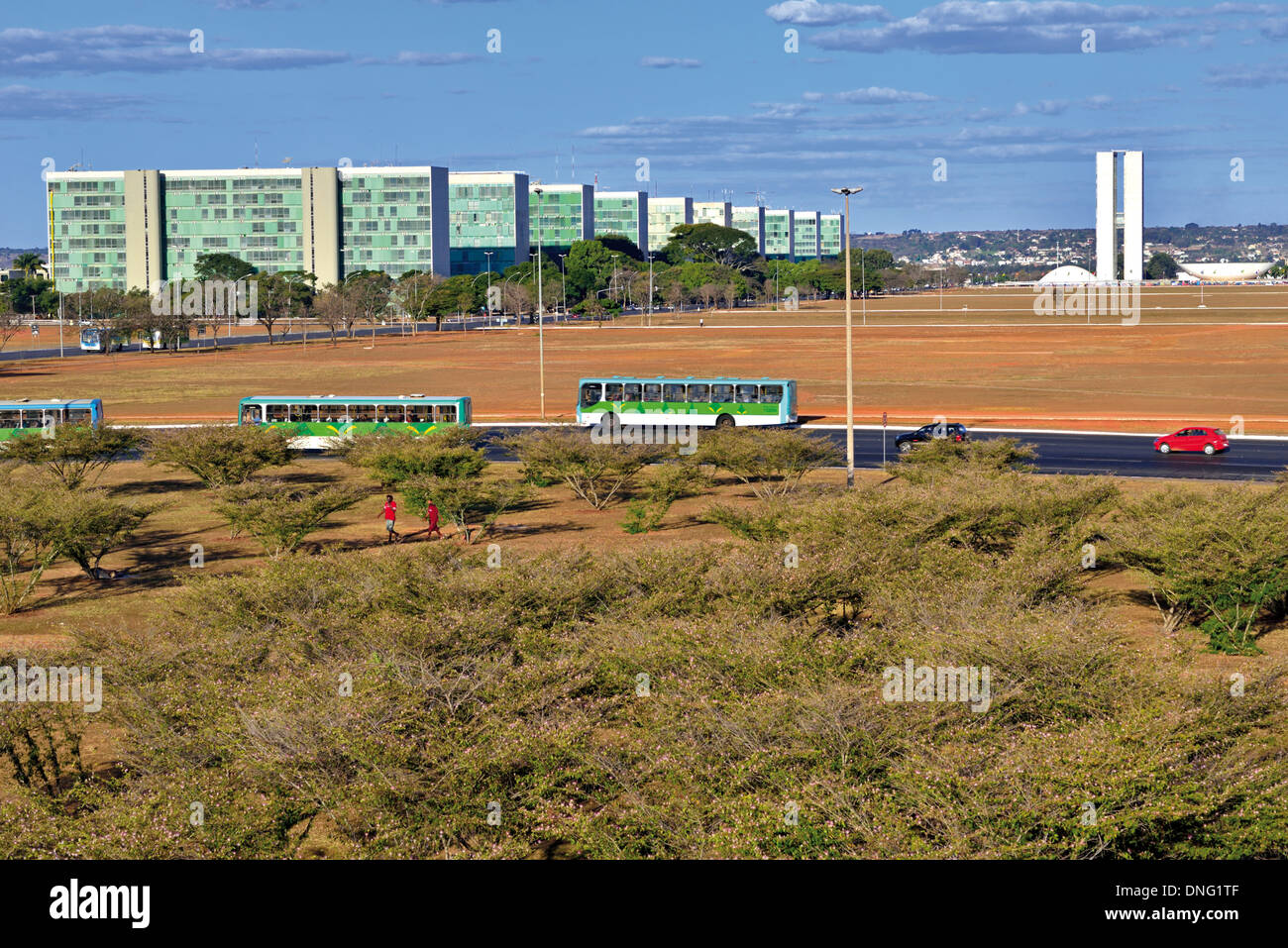 Brazil, Brasilia: View to the Esplanada dos Ministerios with the state ministries left and the National Congress in the center Stock Photo