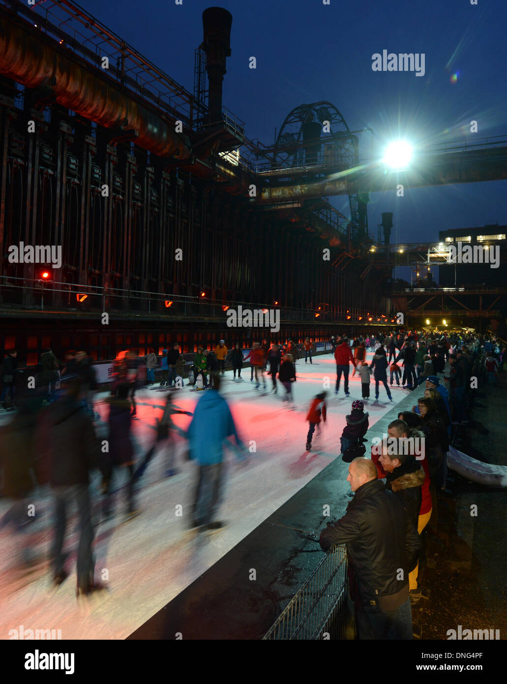 Essen, Germany. 26th Dec, 2013. People ice skate at the ice skating