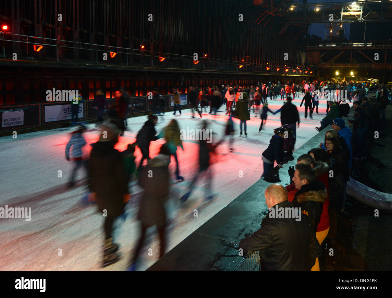 Essen, Germany. 26th Dec, 2013. People ice skate at the ice skating