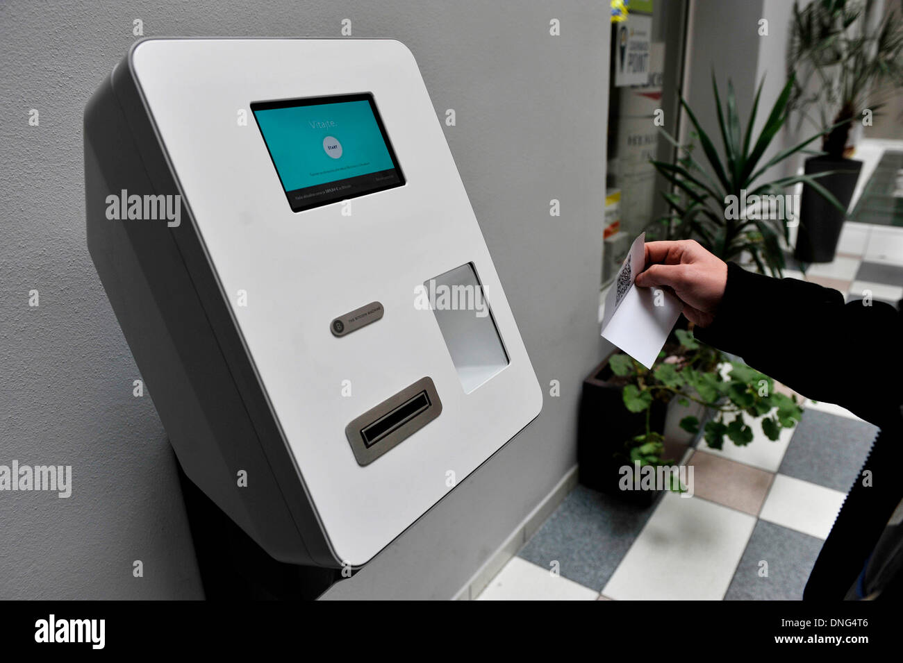 Bitcoin atm hi-res stock photography and images - Alamy