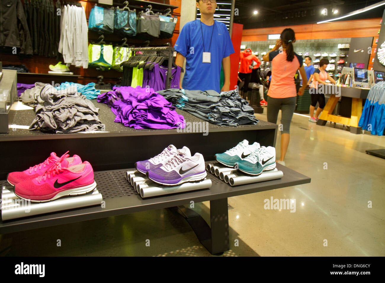 Purchase \u003e nike mall of the north, Up 
