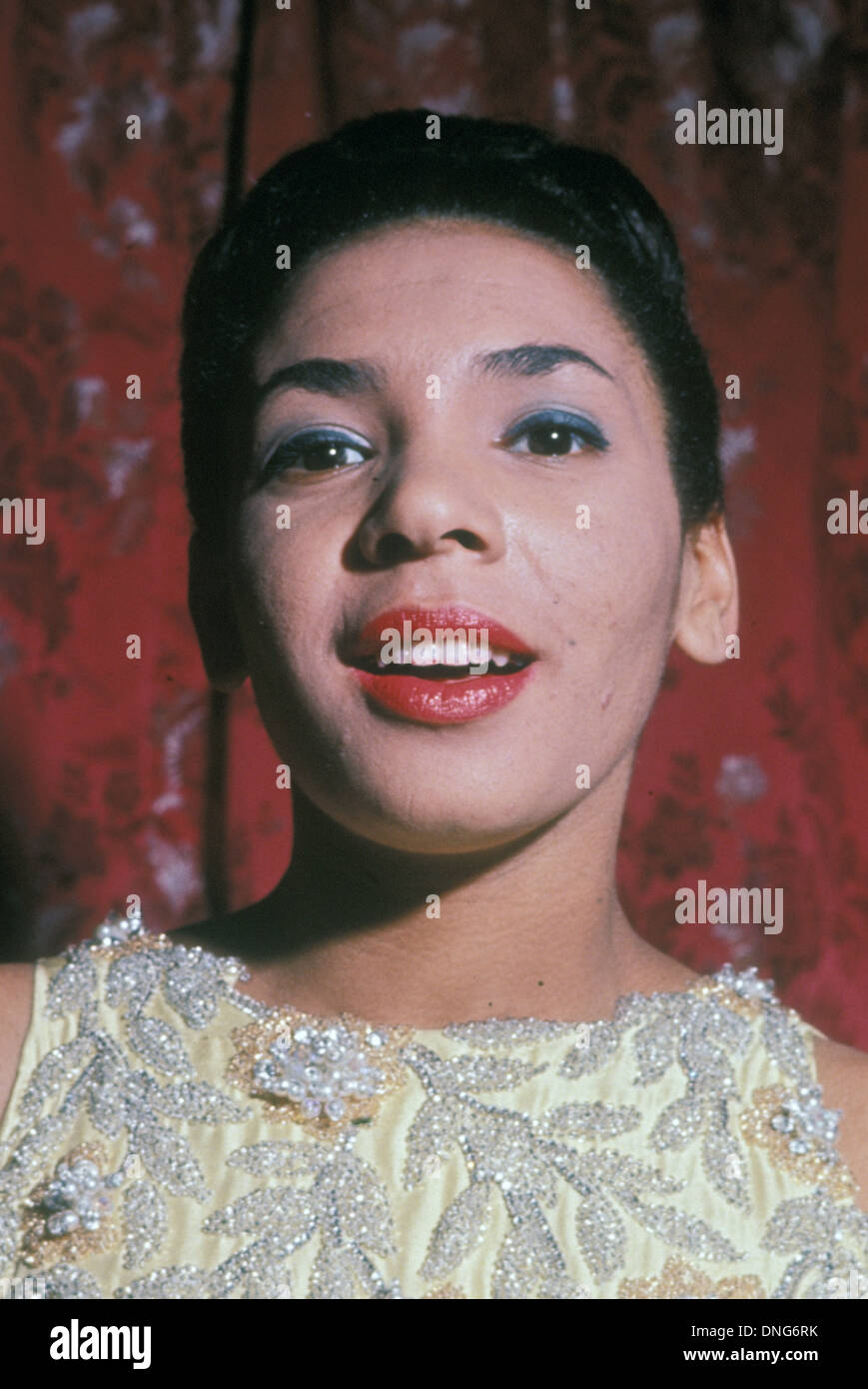 Shirley bassey hi-res stock photography and images - Alamy