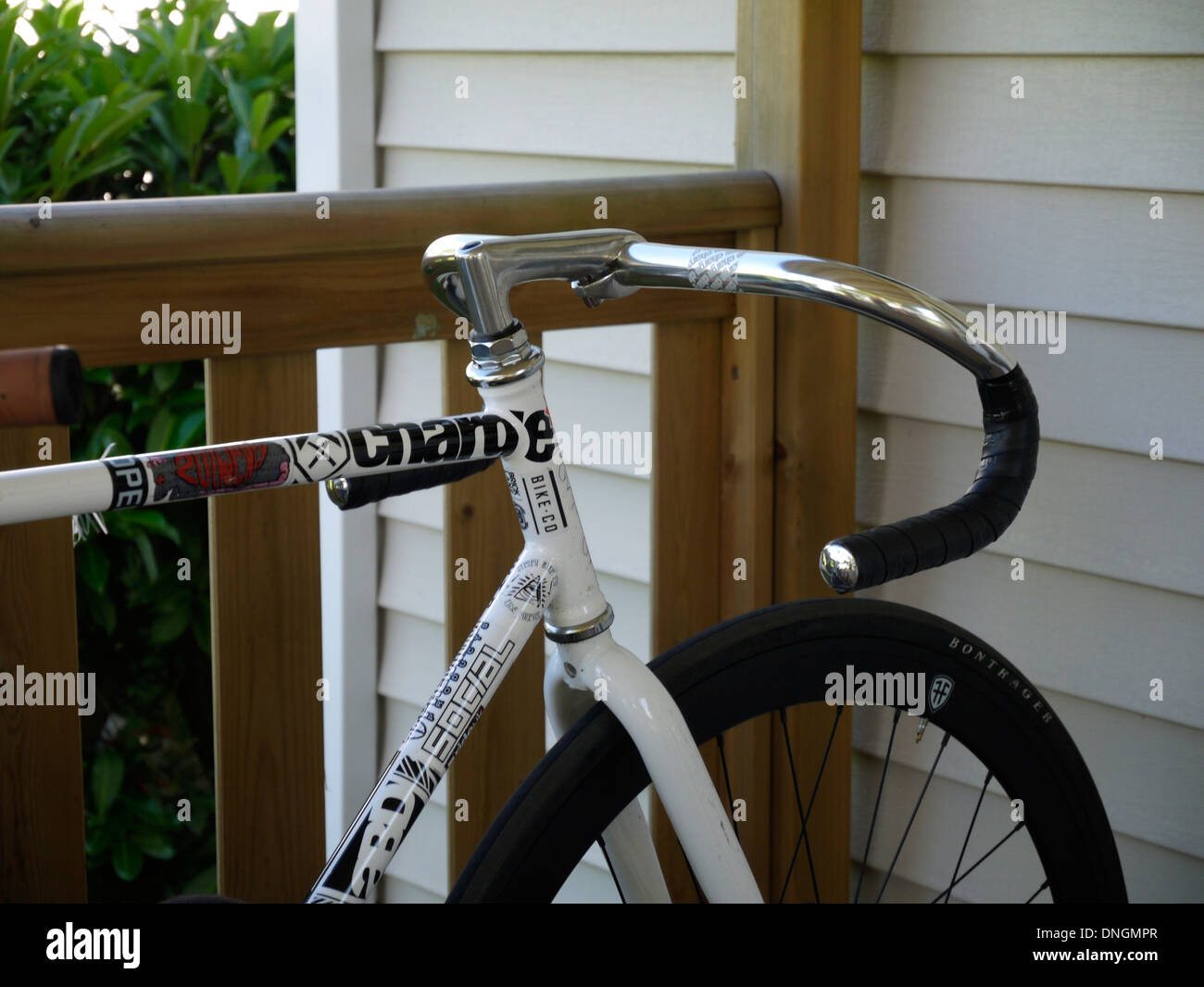 Charge Plug Fixie fixed gear single speed bicycle bike track drop maes handlebars bars Stock Photo