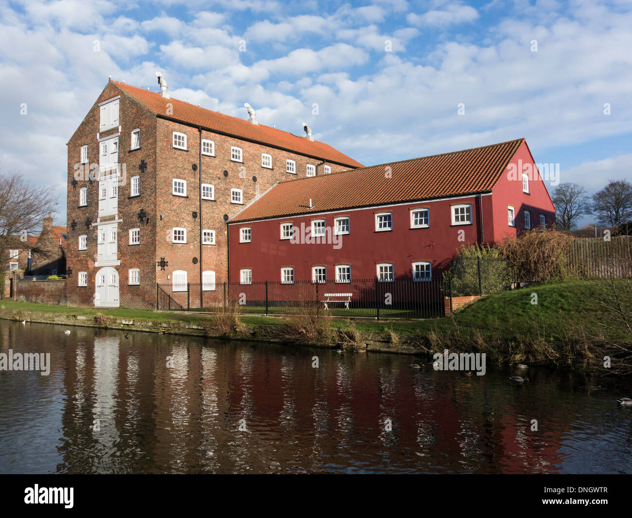 E&B Bradshaw and Sons Ltd. flour mill grain merchants Riverhead Mill by the canal at Driffield East Yorkshire England UK Stock Photo