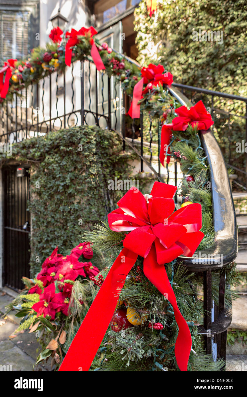 Christmas Live Roping Christmas bows and roping decorate a historic home in Savannah, GA ...