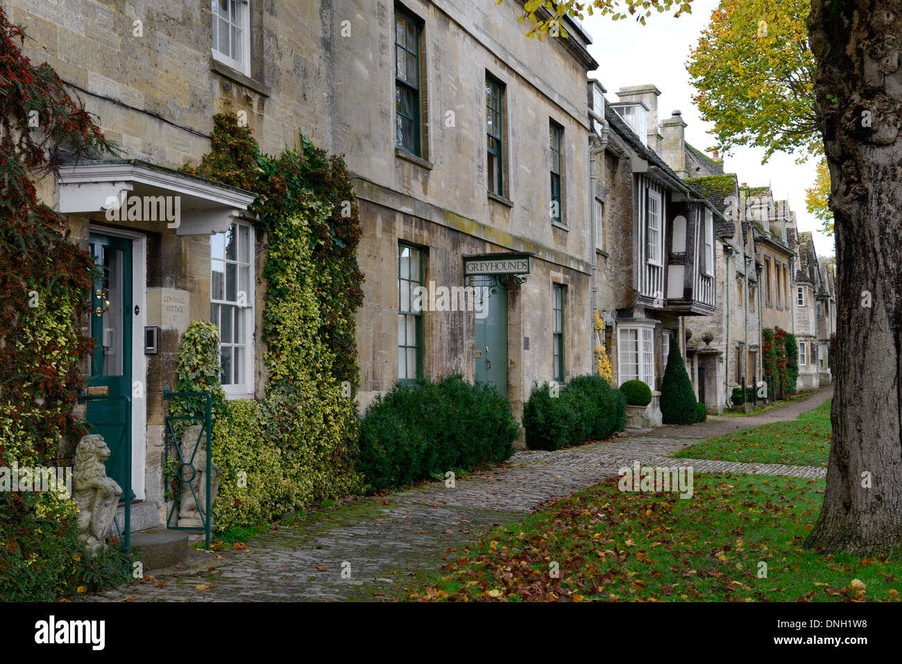 Old Cotswold stone houses, Sheep Street, Burford, Cotswolds