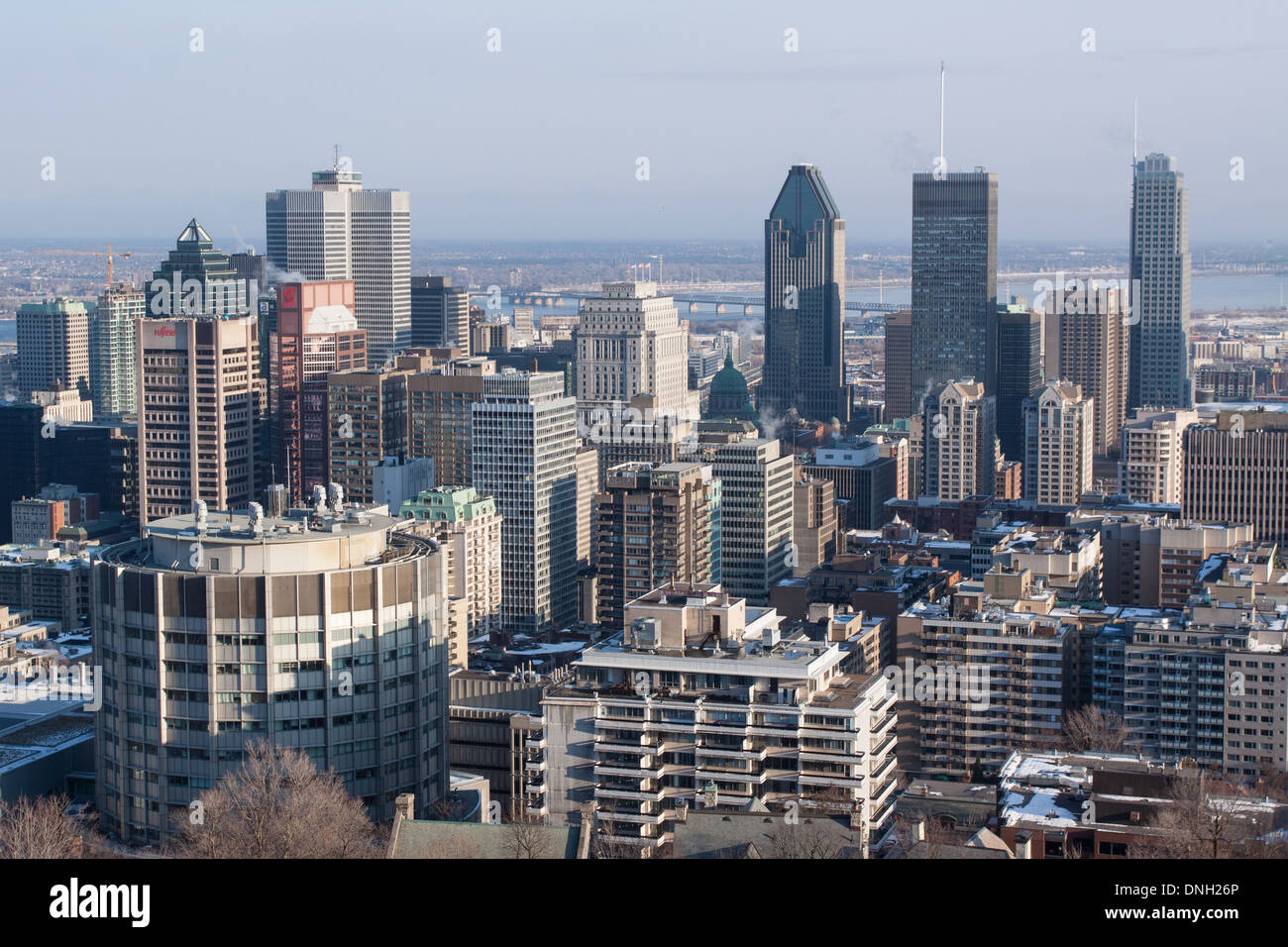 GENERAL SHOT OF DOWNTOWN MONTREAL TAKEN FROM MONT-ROYAL, PLACE VILLE MARIE NEIGHBOURHOOD, MONTREAL, QUEBEC, CANADA Stock Photo
