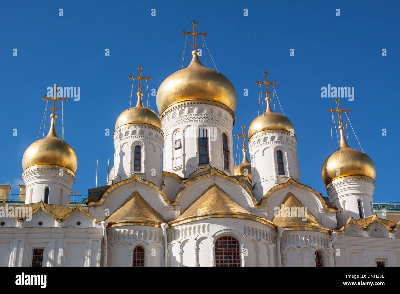 DOMES OF THE CATHEDRAL OF THE ANNUNCIATION, THE IMPERIAL FAMILY'S PRIVATE CHAPEL IN THE TIME OF THE CZARS, ORTHODOX RELIGION, CATHEDRAL SQUARE, KREMLIN, MOSCOW, RUSSIA Stock Photo