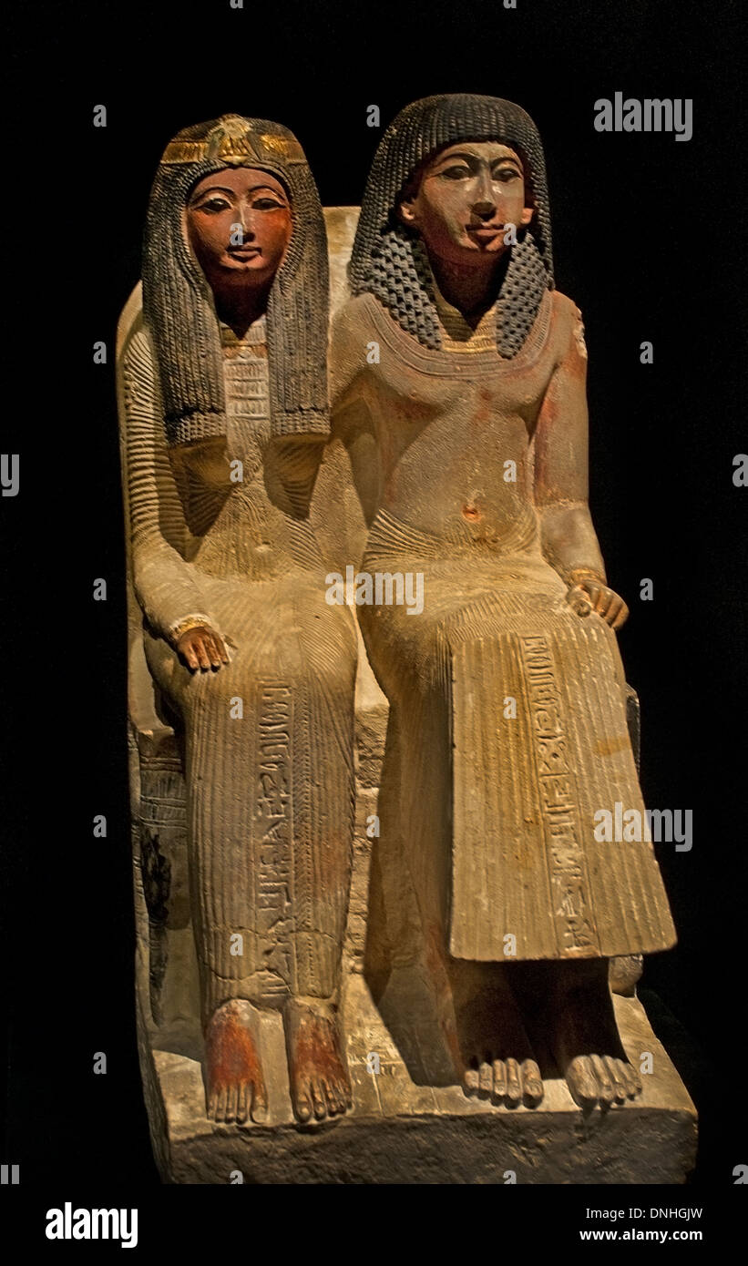Seated figure of the priest Neye and his Mutter Mutnofret 1250 BC Egypt Egyptian Stock Photo